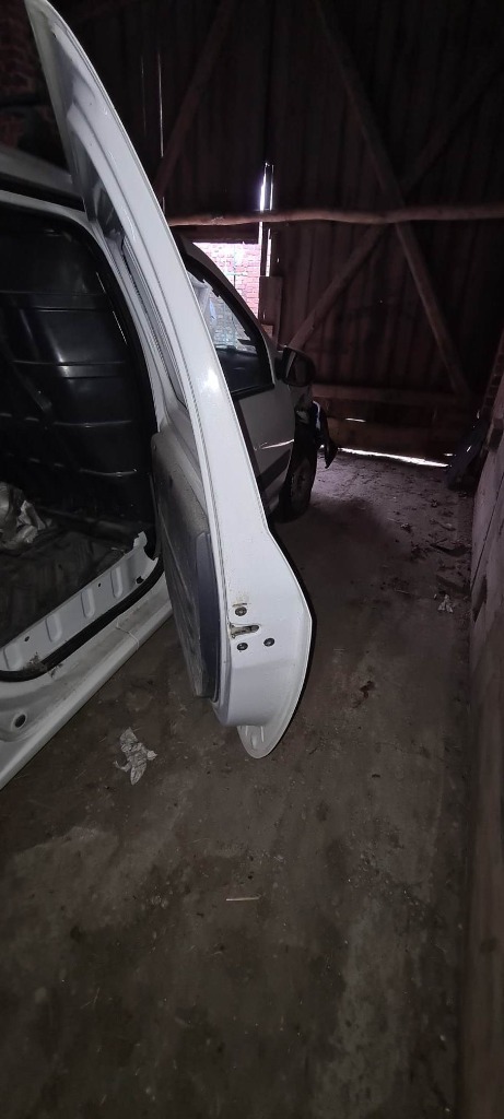 Zdjęcie oferty: Dacia Logan VAN drzwi prawy tył boczne
