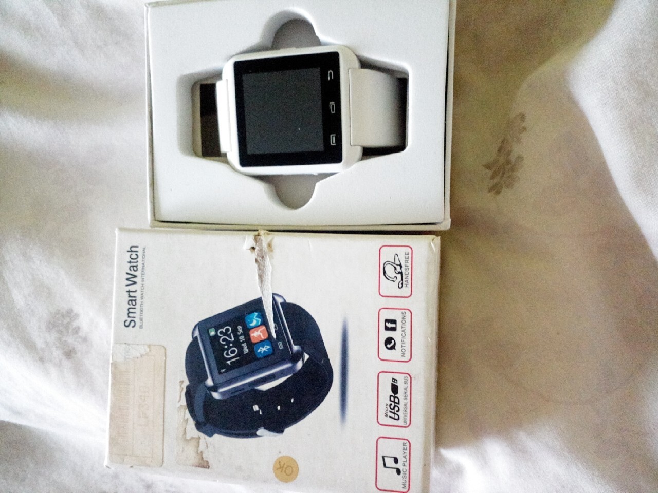 Zegarek Smart Watch Bluetooth Watch International Majdan Sieniawski