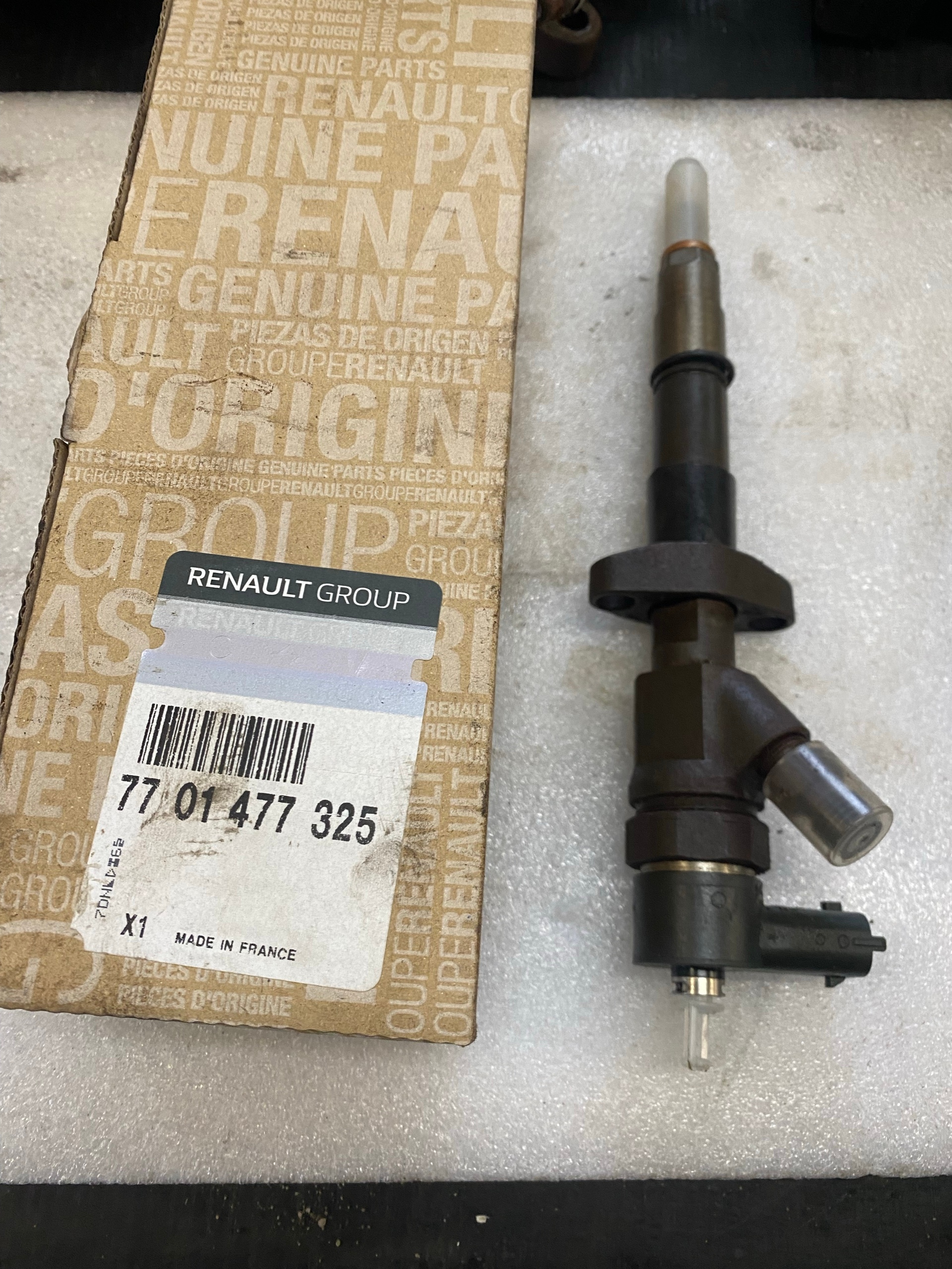 ФОРСУНКА R TRAFIC 2 MASTER 2 2.5DCI 7701477325 