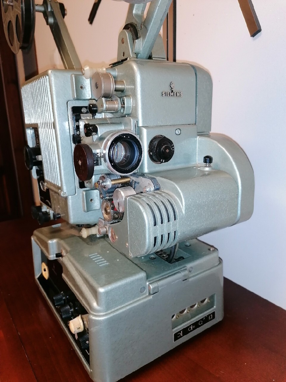 Projektor Siemens 2000 16mm 100 sprawny. Stargard Kup teraz na