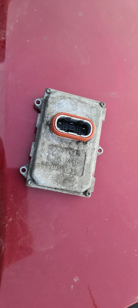 МОДУЛЬ ПОВОРОТА КСЕНОН AUDI 4F0941329 