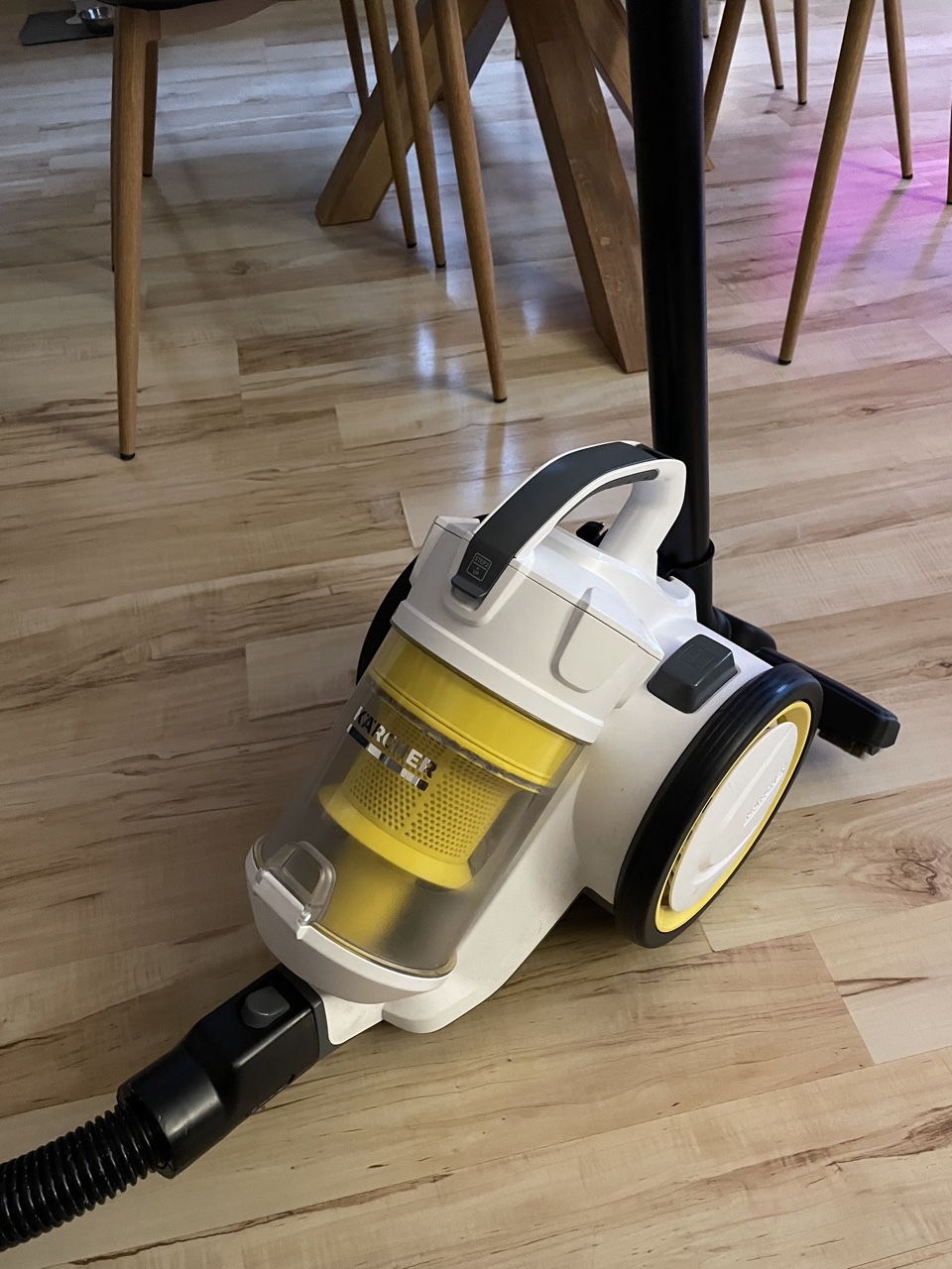Odkurzacz bezworkowy Karcher VC3 Premium | Warszawa | Kup teraz na ...