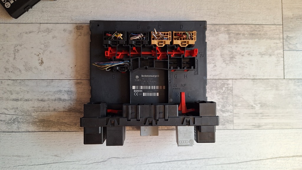МОДУЛЬ КОМФОРТУ БЛОК КЕРУВАННЯ BORDNETZ AUDI SEAT VW 8P0907279F 