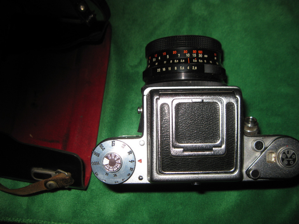 PENTACON SIX + ZEISS BIOMETAR 2,8/80mm MC MOYEN FORMAT 6x6