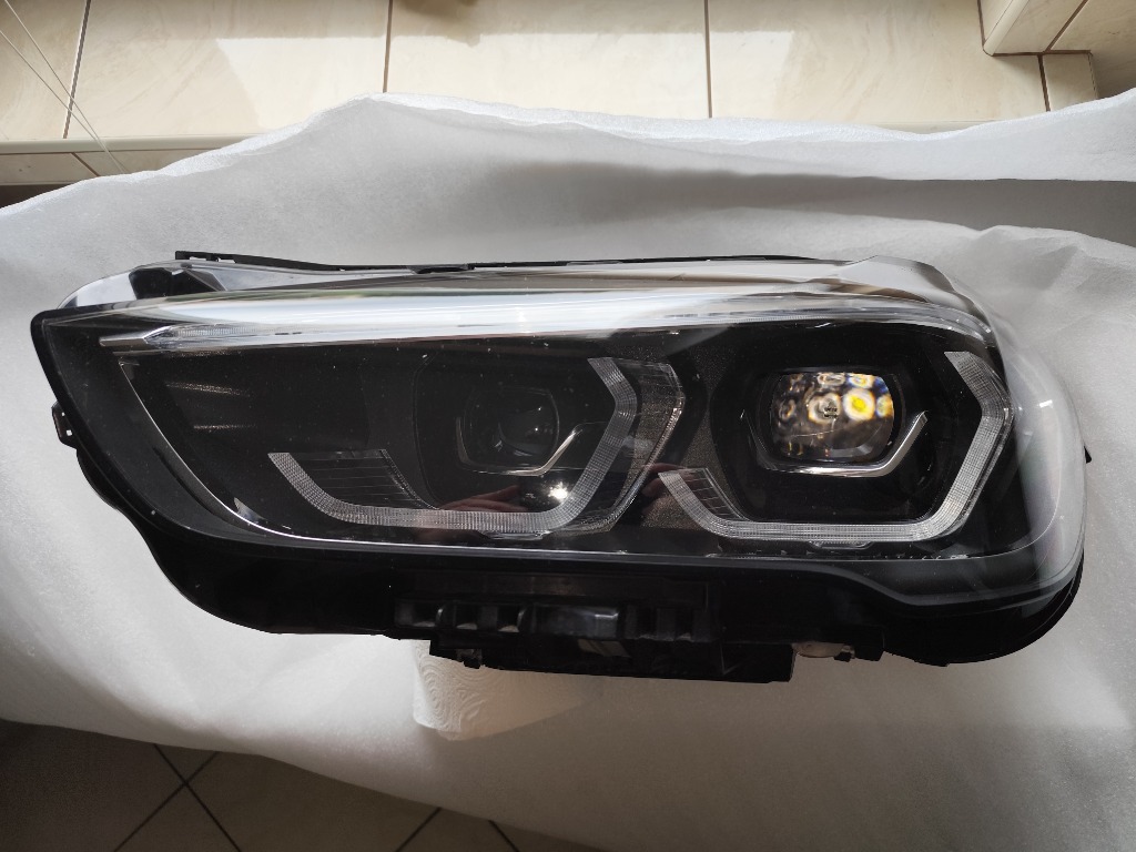 ФАРА ПЕРЕДНЯ ЛІВА BMW X1 F48 LCI 63115A0117102 