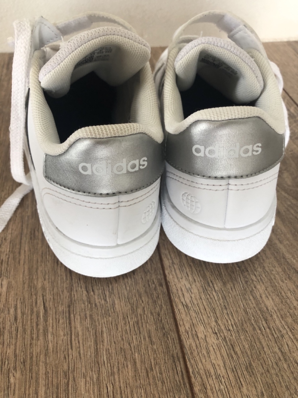 Buty Adidas adidasy dla dziewczynki rozmiar 33 | Błonie | Kup teraz na ...