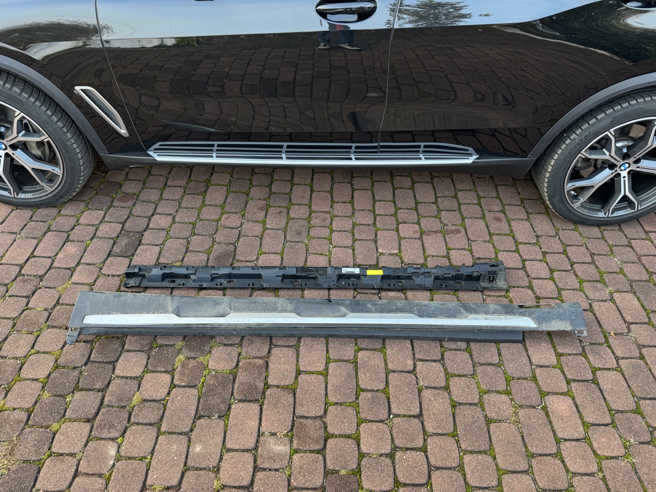 НАКЛАДКА ПОРОГУ ЛІВА ПОРІГ + КРІПЛЕННЯ BMW X5 G05 X-LINE 7440927 7425459 