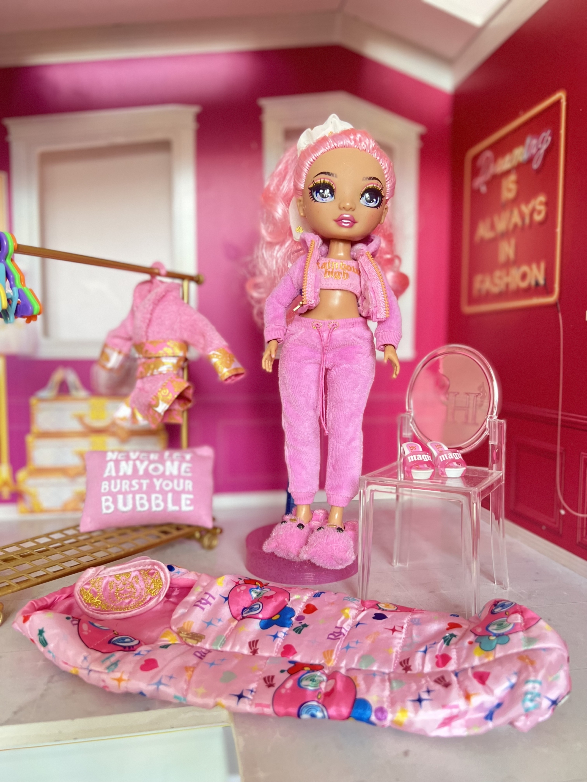 Domek Rainbow High z Lalkami i Akcesoriami Warszawa Kup teraz na