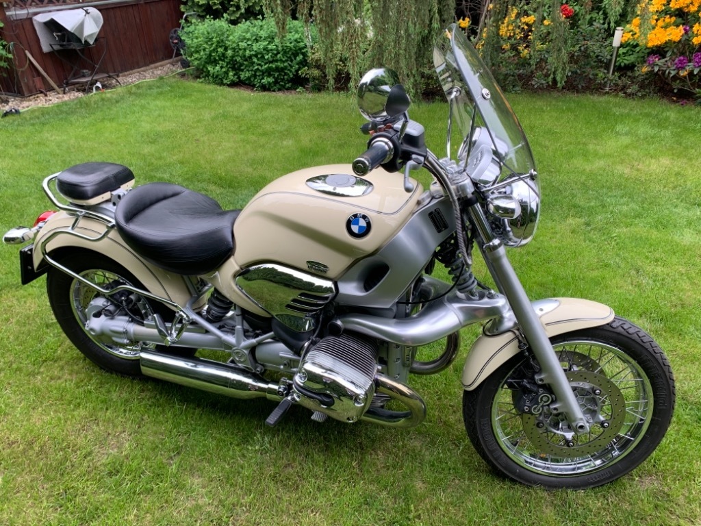 bmw r1200c james bond