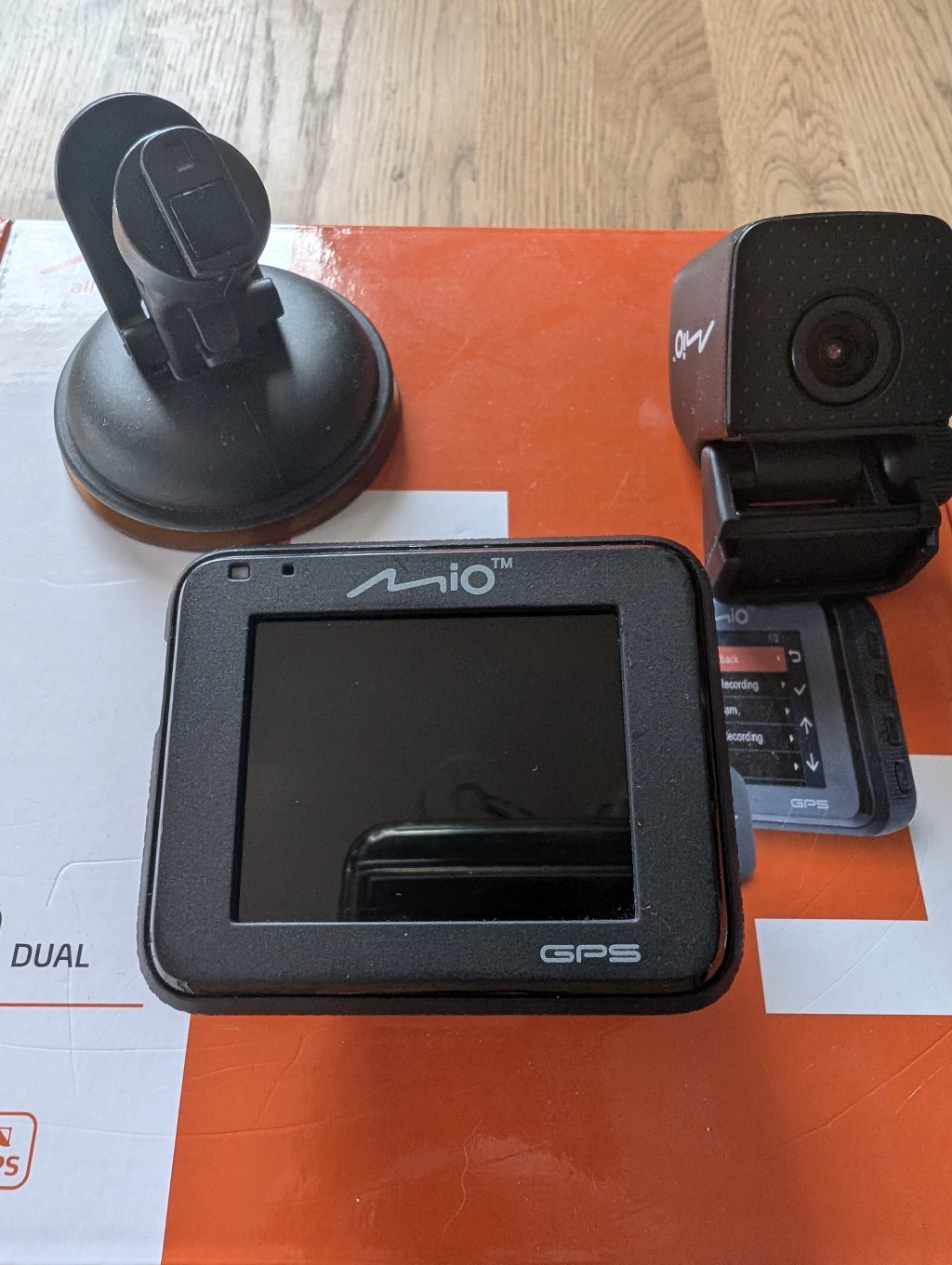 ВІДЕОРЕЄСТРАТОР MIO MIVUE C380 DUAL + ЗАДНЯ КАМЕРА MIVUE A30 – ПОВНИЙ HD 