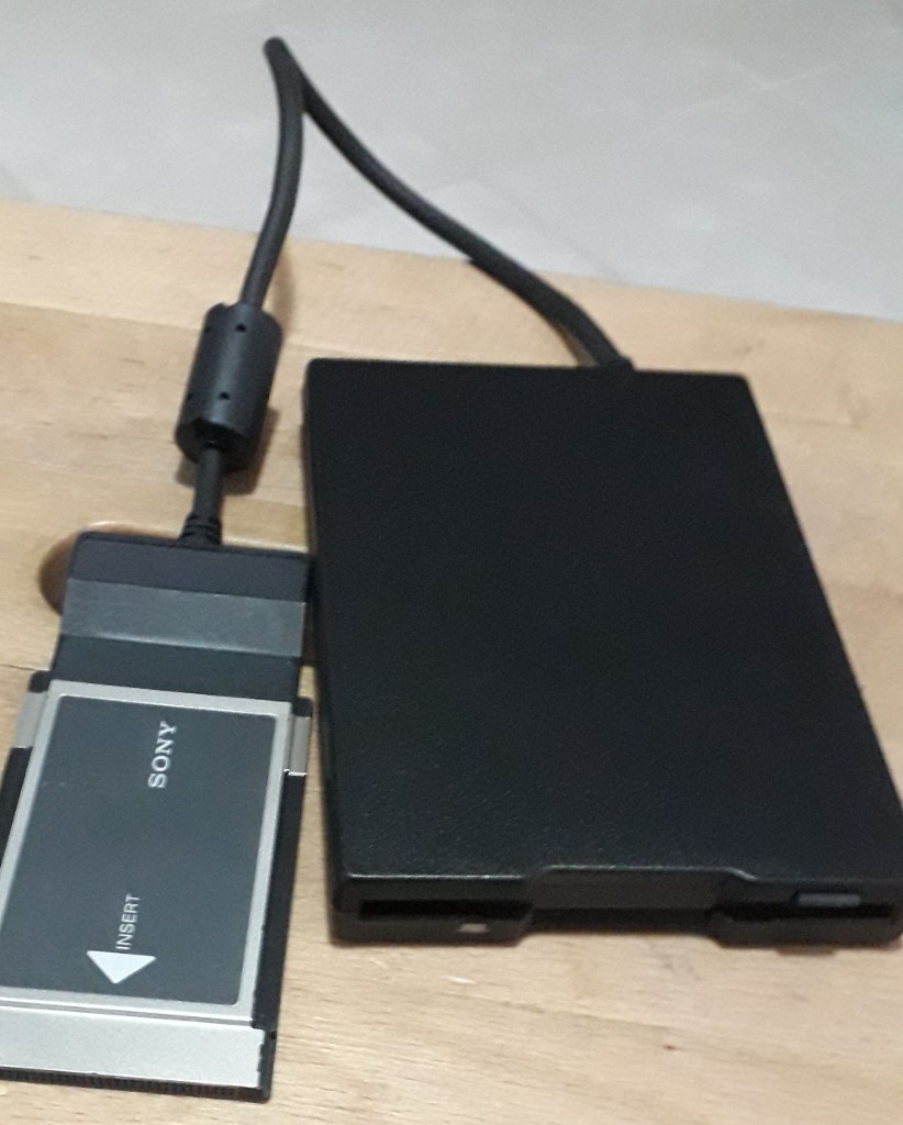 Sprzedam Sony Floppy Disk Adapter FAP1 (PCMCIA) Wrocław Licytacja na Allegro Lokalnie