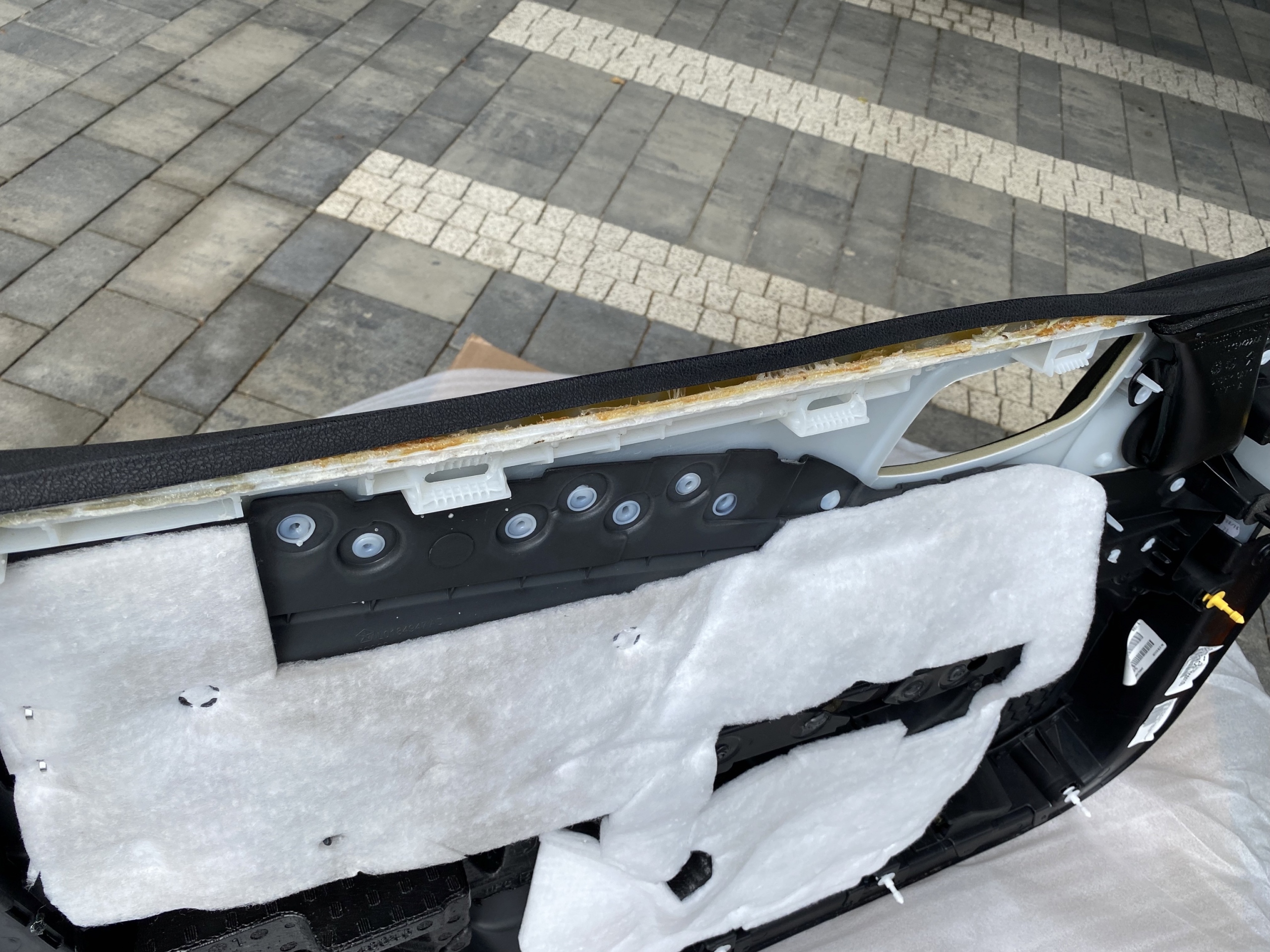 Tapicerka boczek drzwi Dodge Charger Beats by Dre Rzeszów Kup teraz