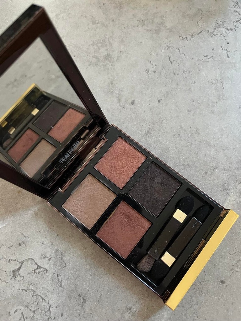 Tom ford smoky quartz