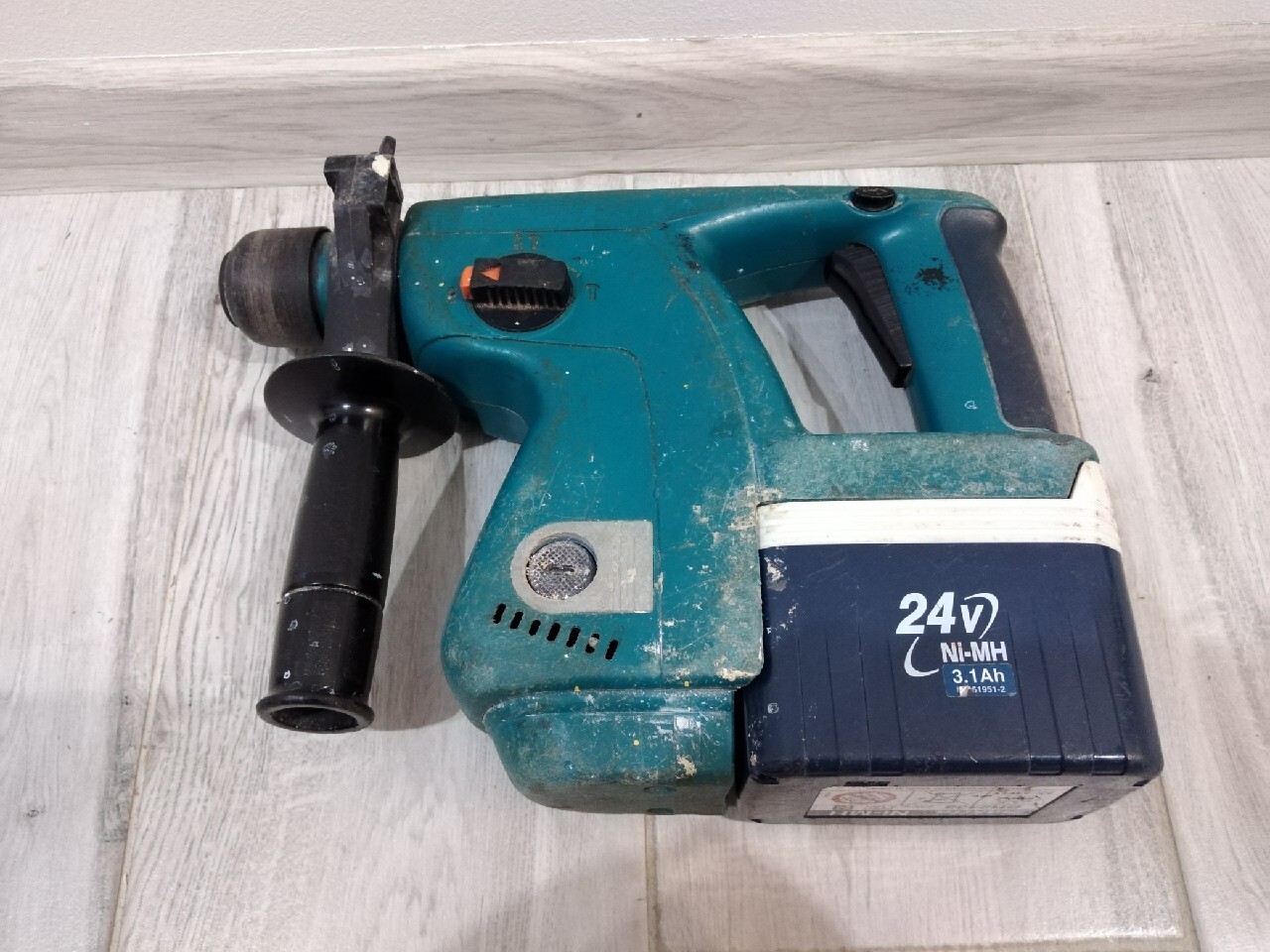 Makita bhr 200 sale