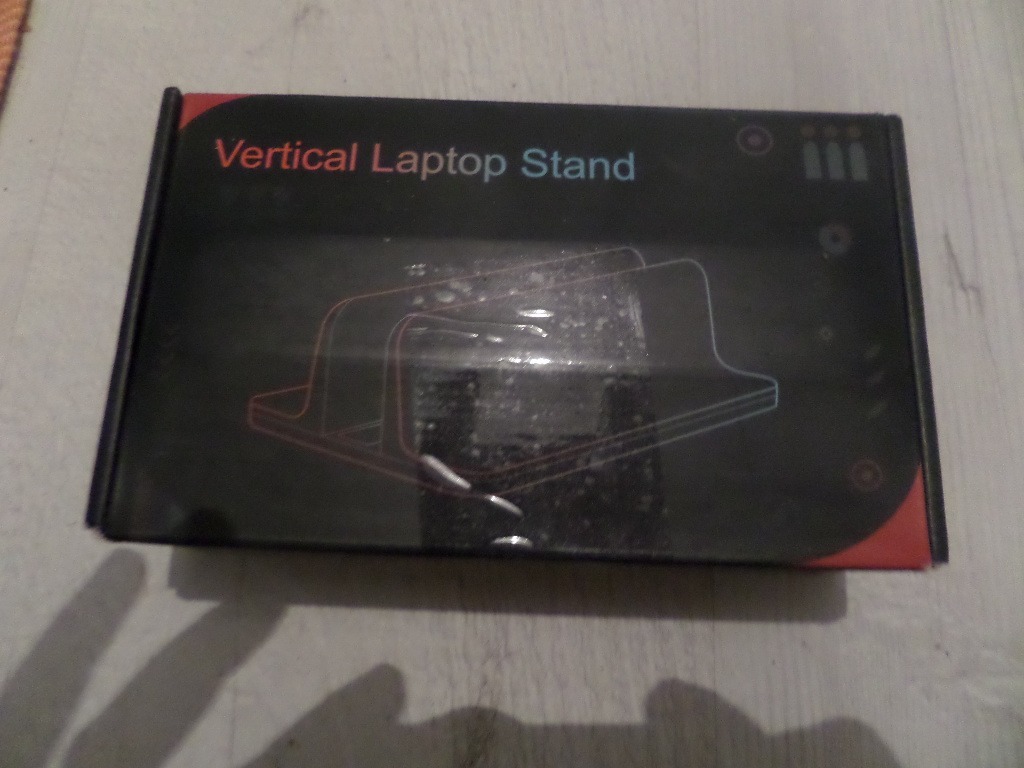 pionowy stojak pod laptopa, tableta | Orneta | Ogłoszenie na Allegro ...