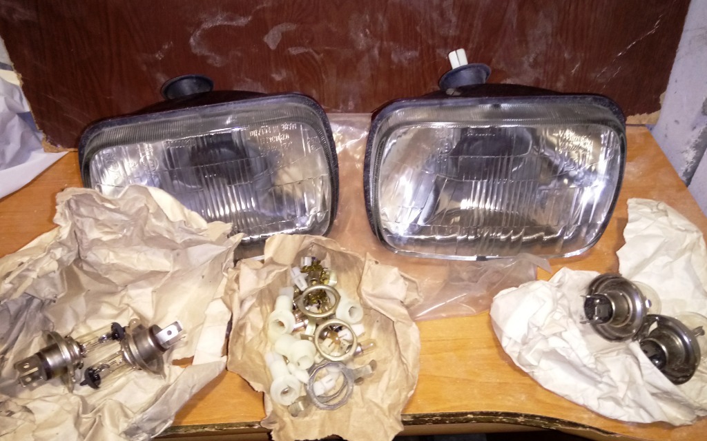 Reflektory, lampy Fiat 126 L+P, żarówki, spinki Kup