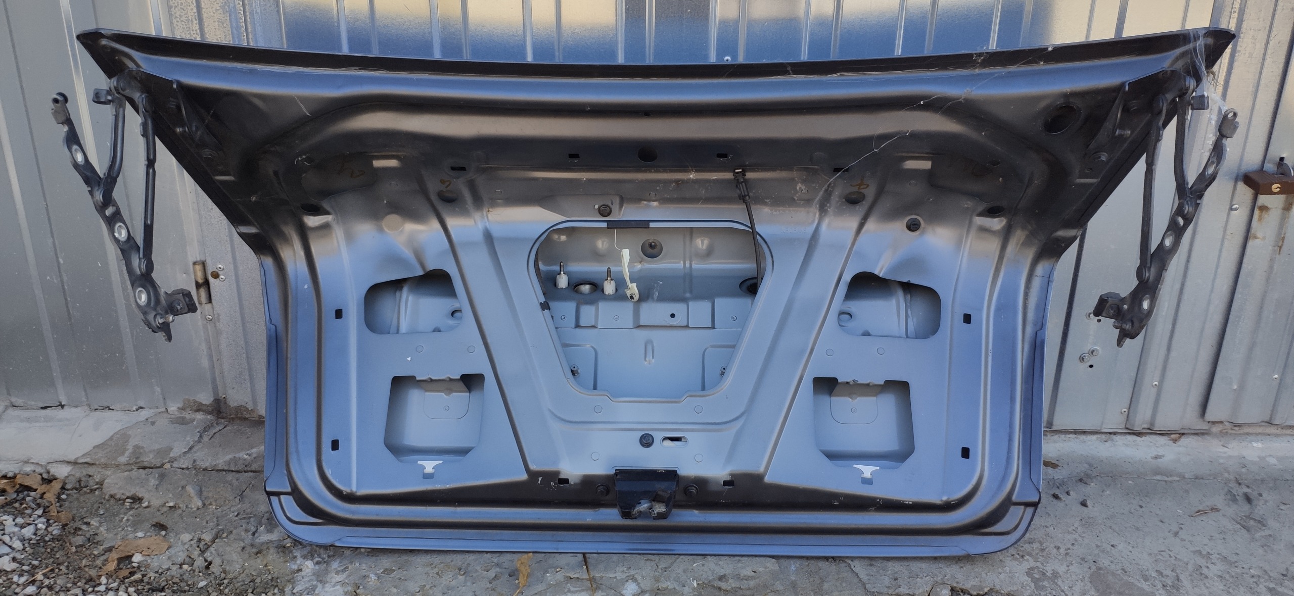 КРИШКА БАГАЖНИКА БАГАЖНИКА VOLVO S60. КОЛІР 455-46 