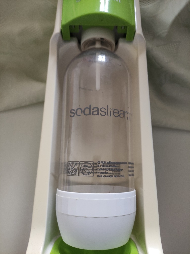 Saturator SodaStream C100 + butelka (bez zakretki) Słubice