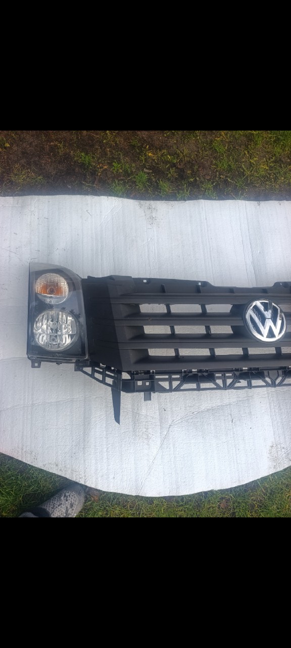 В ХОРОШОМУ СТАНІ ФАРА VW CRAFTER РЕСТАЙЛ 11- 2E1941016 2E0853653E РЕШІТКА 