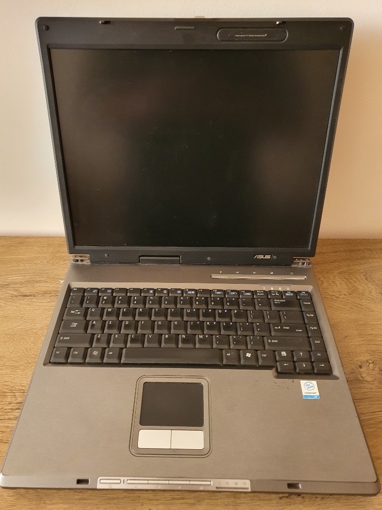 Laptop ASUS A3000 | Zagórz | Licytacja na Allegro Lokalnie