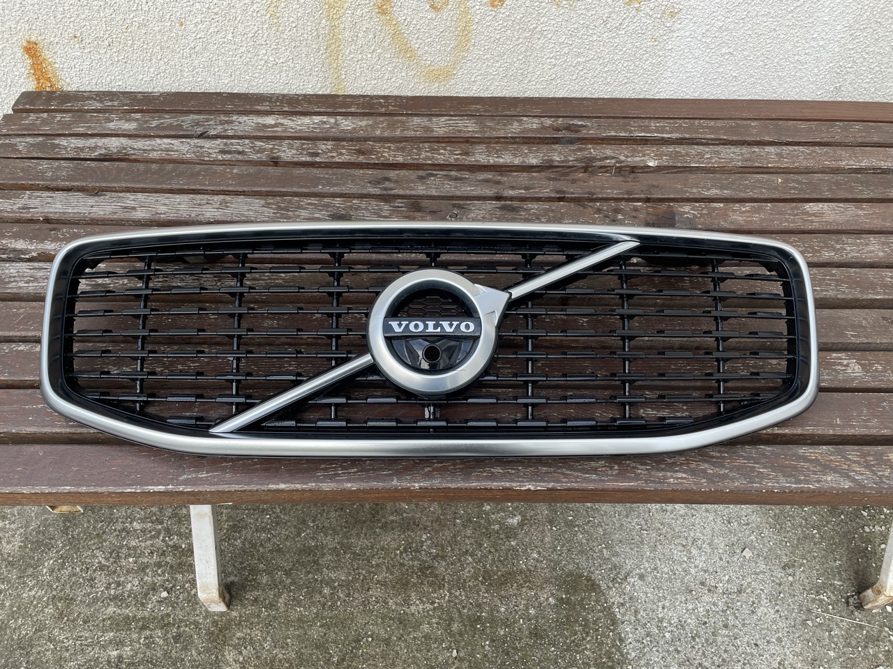 РЕШІТКА РАДІАТОРА РЕШІТКА VOLVO XC60 II КАМЕРА 31457464 