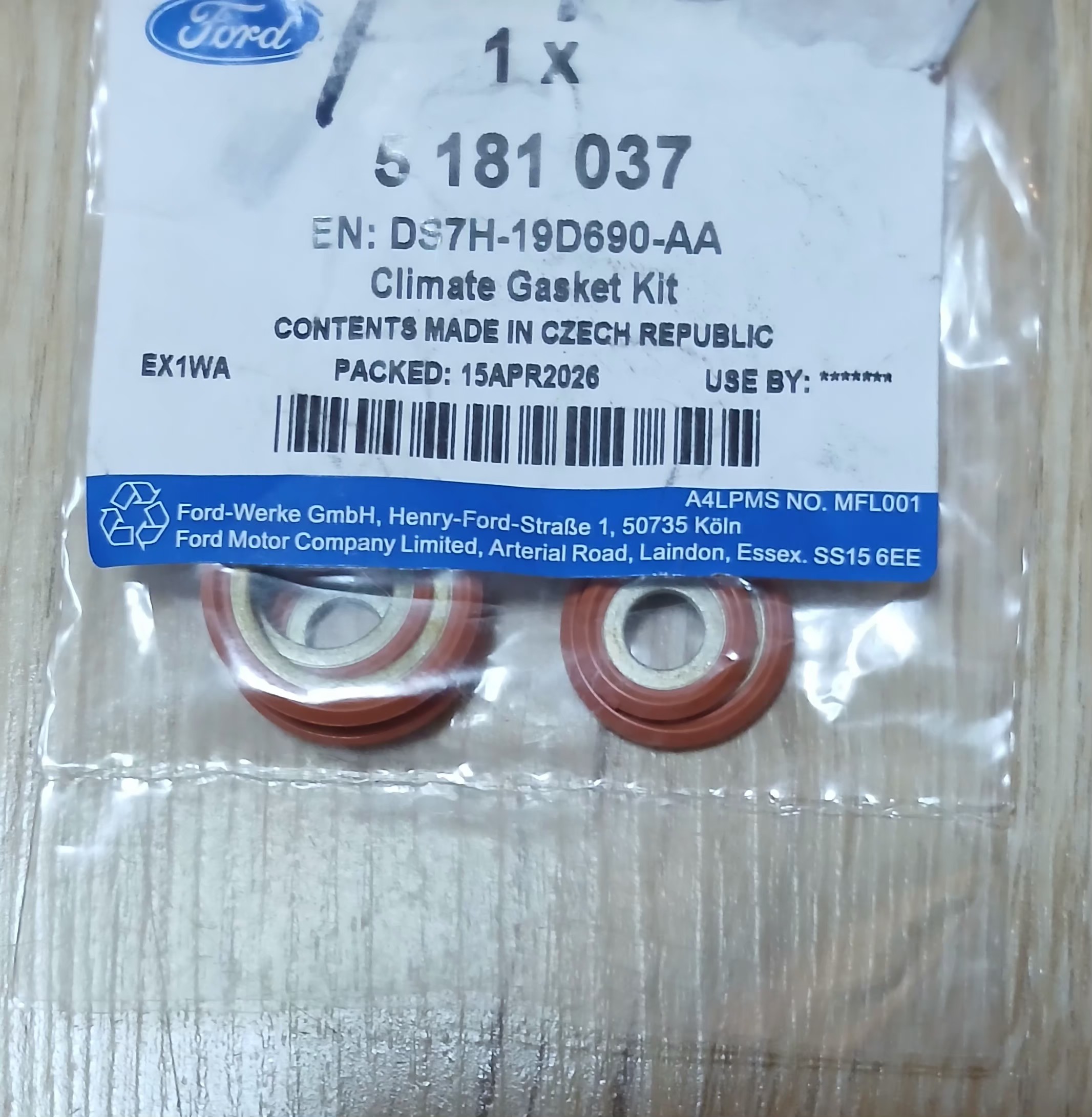 УЩІЛЬНЮВАЧІ СИСТЕМИ КОНДИЦІОНЕРА FORD 5181037 