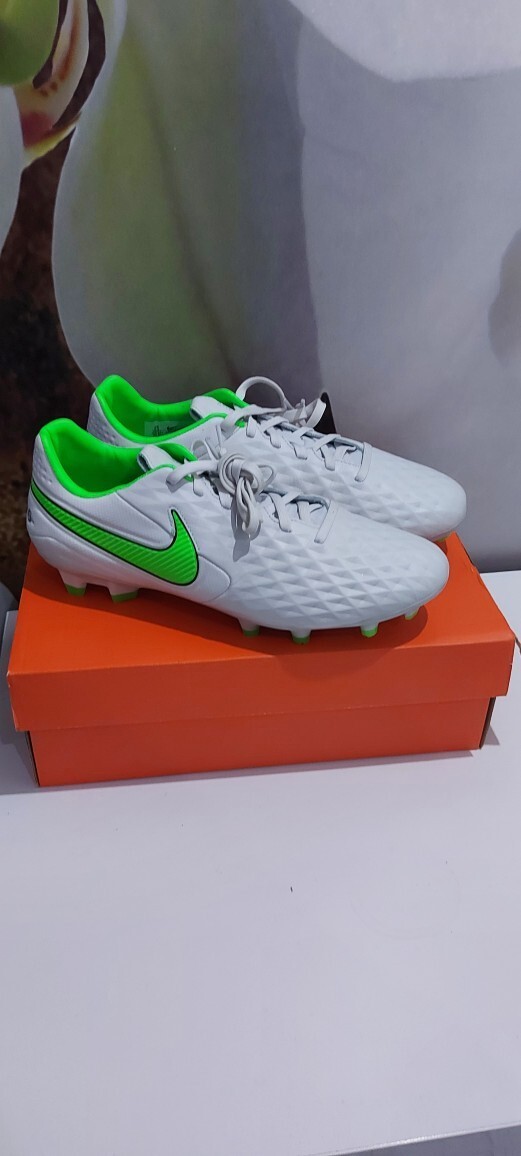 nike tiempo legend pro 8