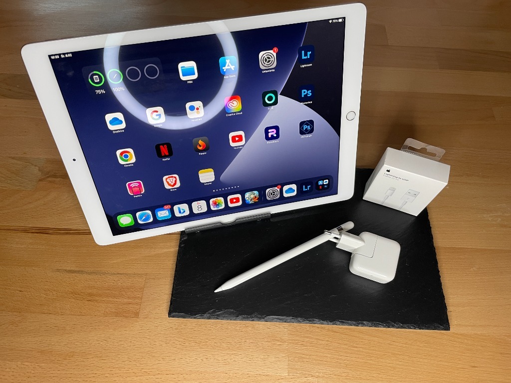 The new iPad 10 that has a USB-C port, but can only use Apple pencil 1 :  r/assholedesign