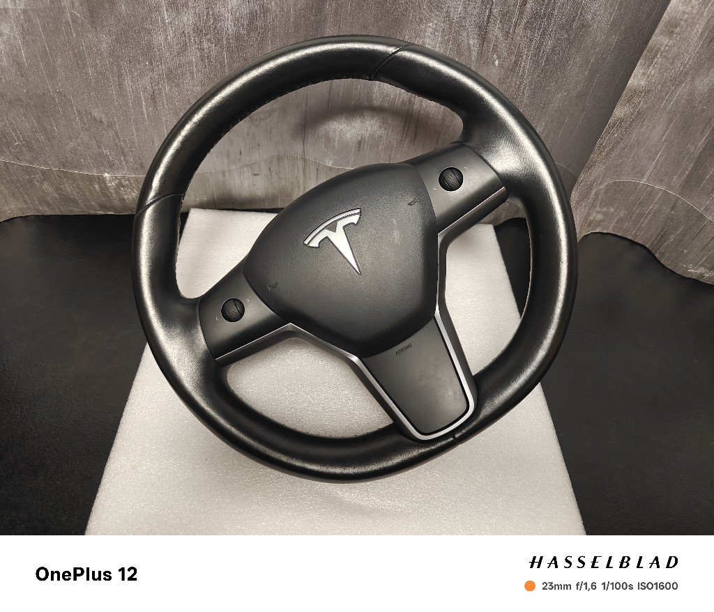 ОРИГІНАЛ ШКІРЯНА КЕРМО TESLA3+PIERSCIEN AUTOPILOTA ВОДІЯ 