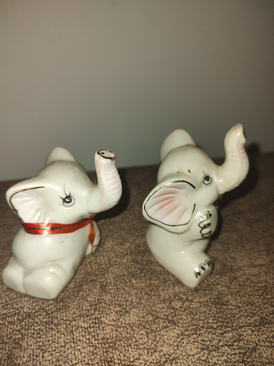 Zdjęcie oferty: 2 porcelanowe słonie kolekcja