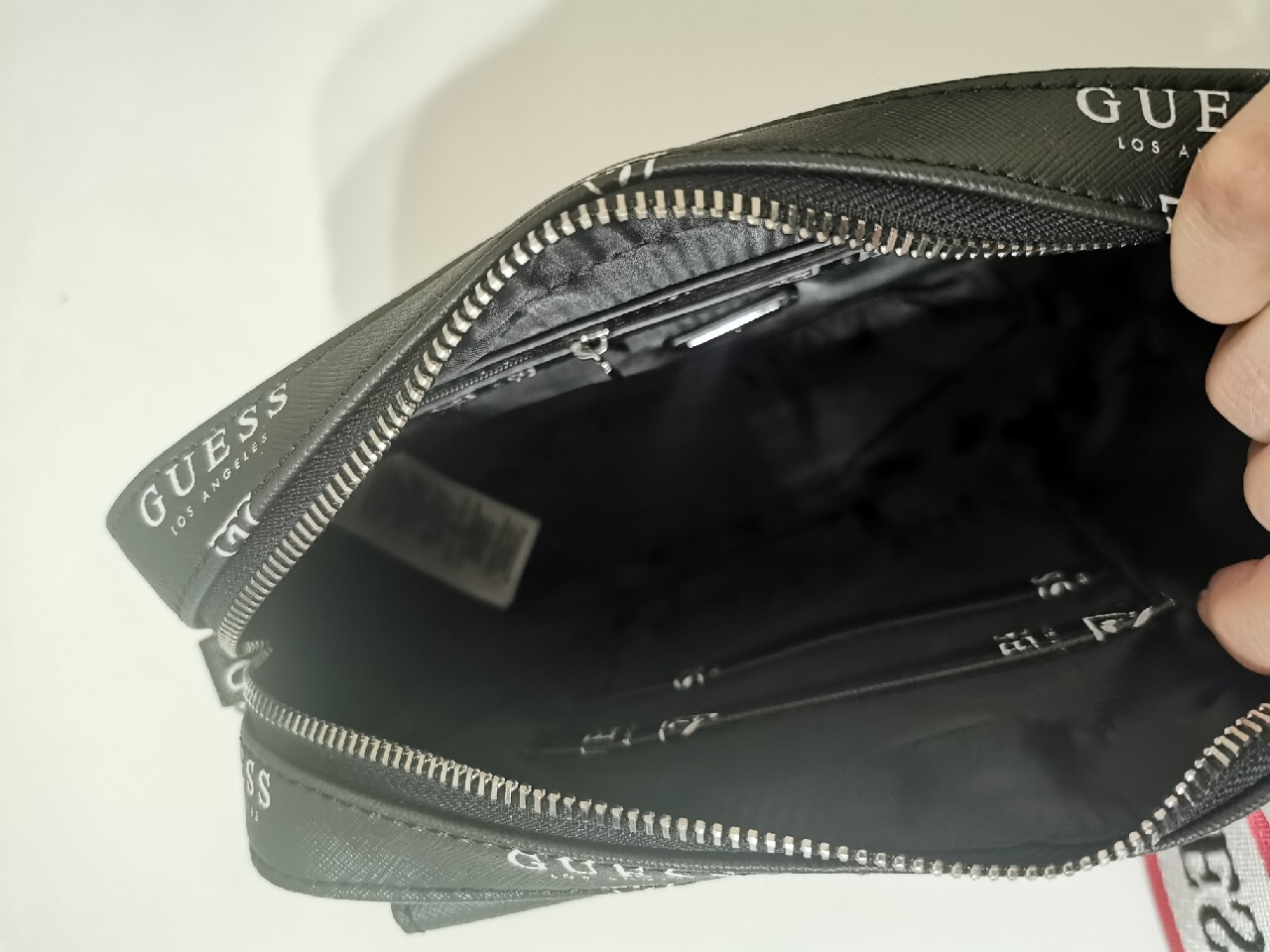 Oryginalna torebka Guess Wayne Camera Crossbody Niwy Kup teraz na