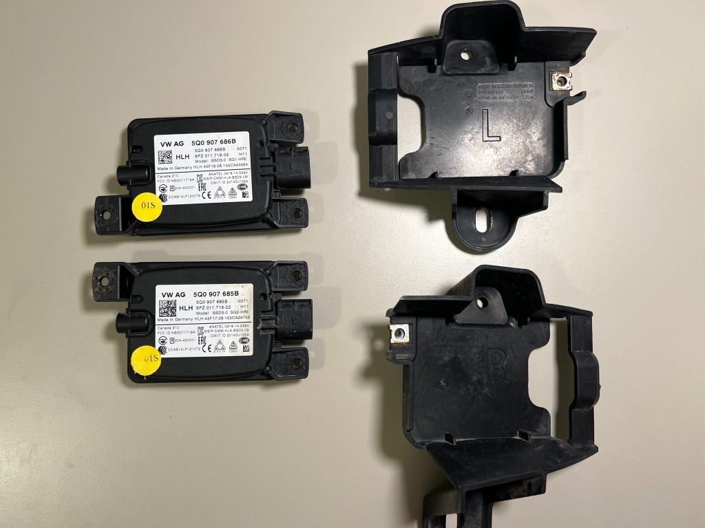 КОМПЛЕКТ RADAROW SIDE ASSIST 5Q0907686B/5Q0907685B 