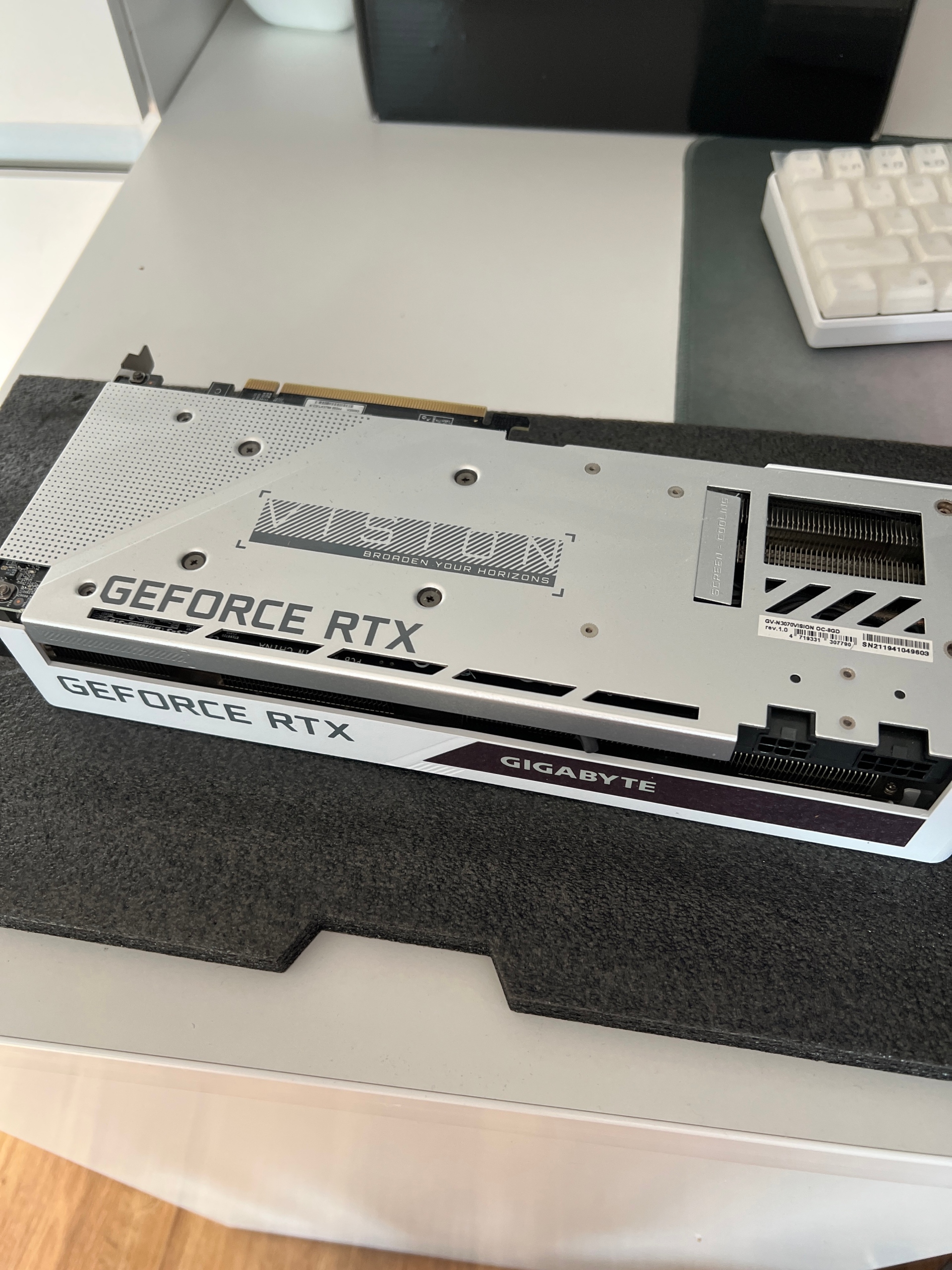 ギガバイト GeForce RTX 3070 VISION OC 8G ジャンク Gigabyte GeForce RTX 3070 Vision 8GB OC (GVN3070VISIONOC8GD