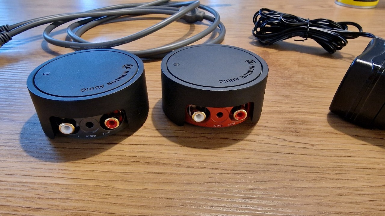 Monitor Audio WT1 + WR1 Nadajnik + Odbiornik Rzeszów Licytacja na