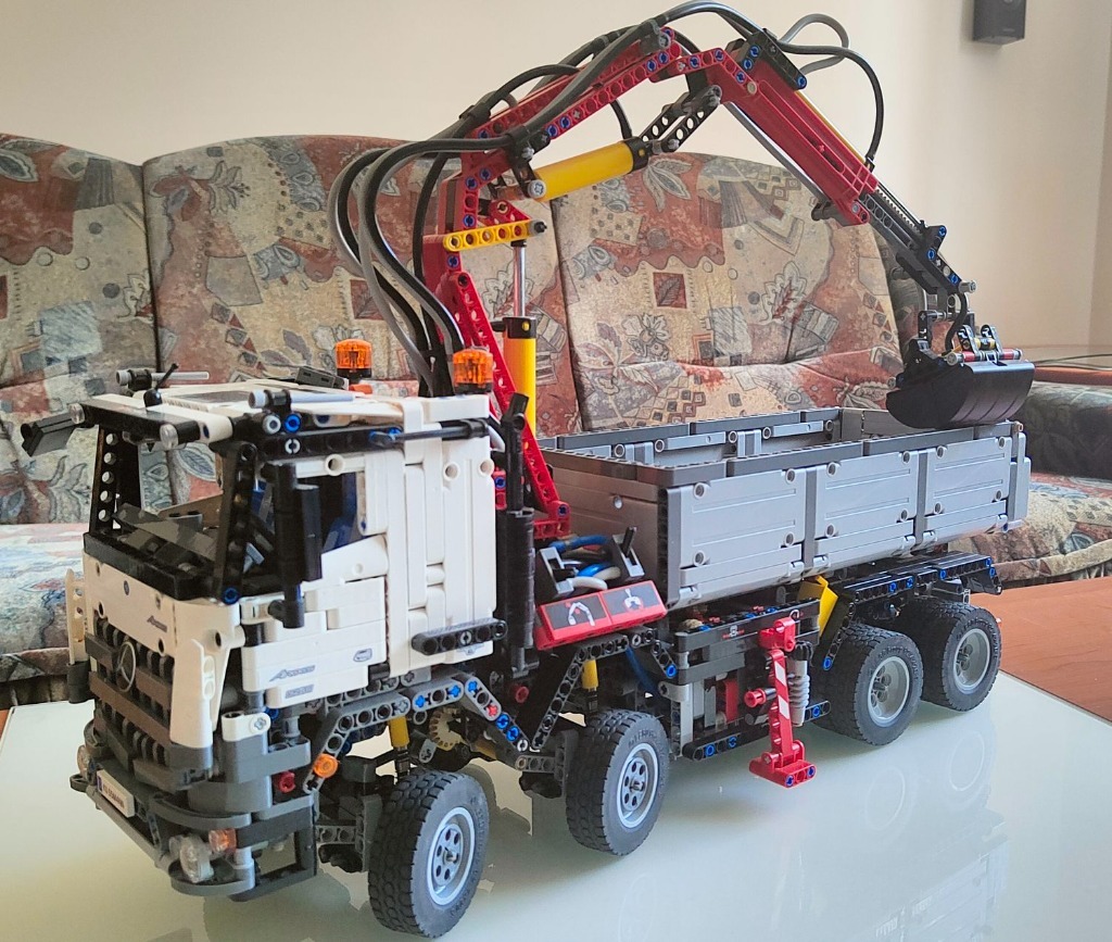 LEGO Technic MercedesBenz Arocs 3245 42043 Czerwonak Kup teraz na Allegro Lokalnie