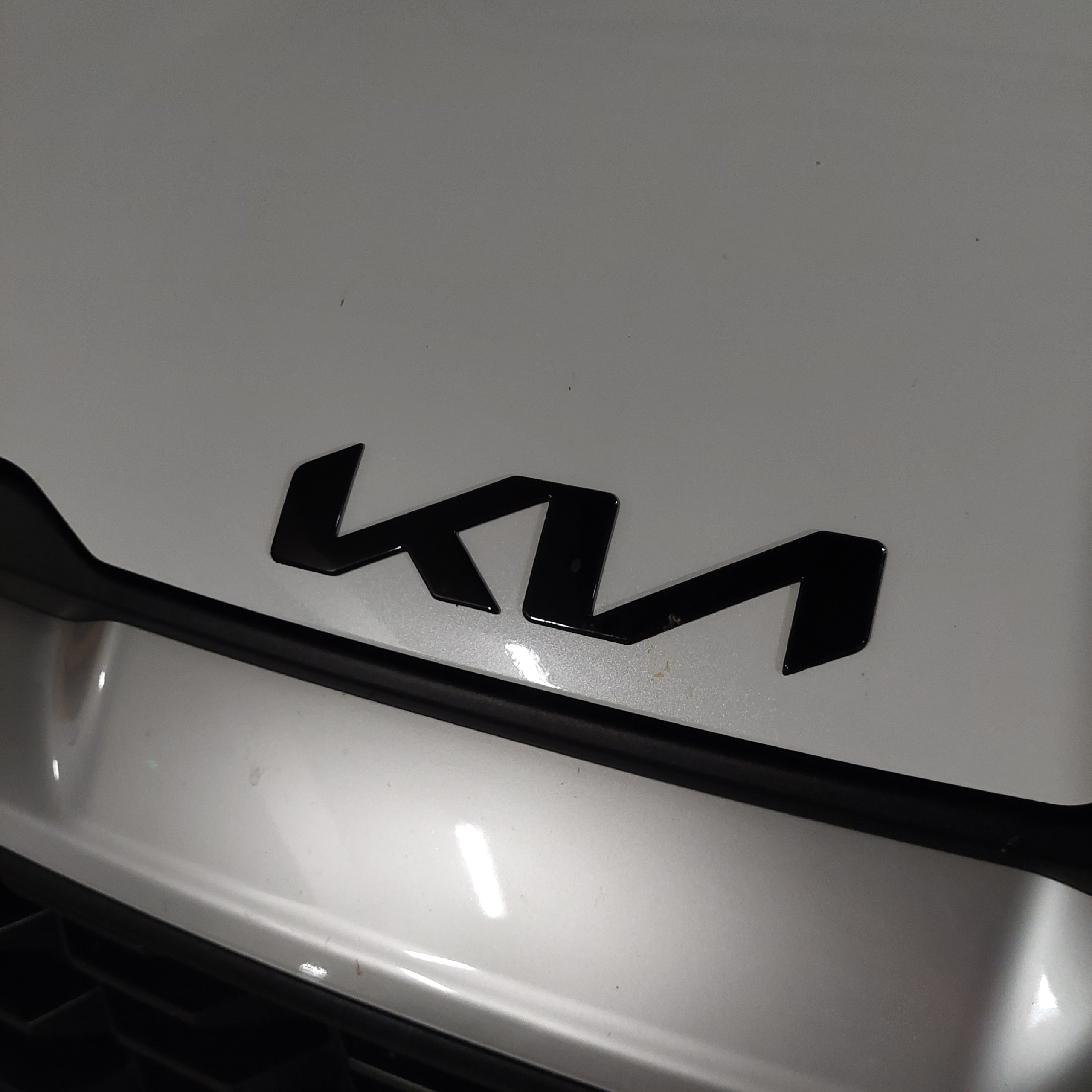 KIA SPORTAGE V NQ5 ЧОРНІ ЕМБЛЕМИ ЛОГОТИП ЧОРНИЙ EDITION 2022-2026 КОМПЛЕКТ 