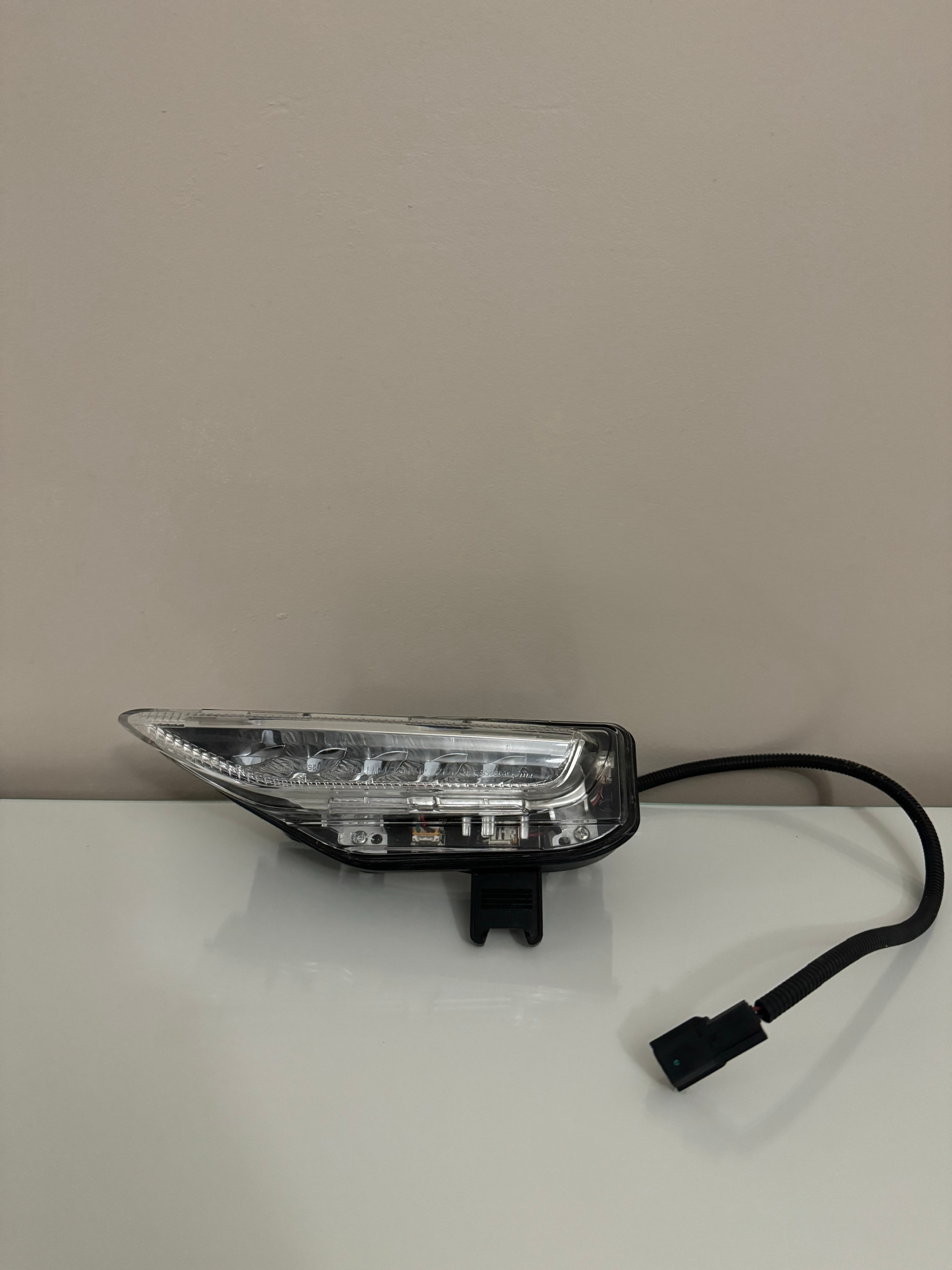INFINITI Q50 ПОВОРОТНИК ГАЛОГЕН ПРАВИЙ ПЕРІД ПЕРЕДНІЙ A045255 W1176 