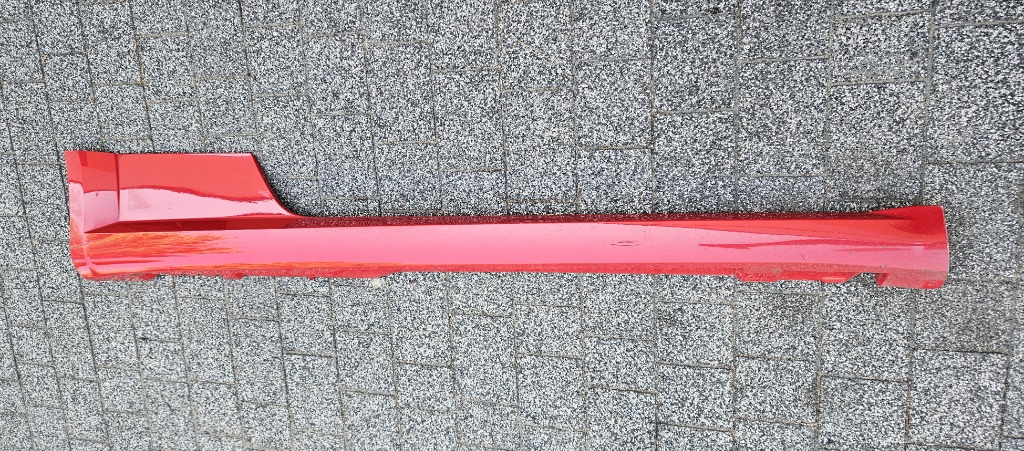 НАКЛАДКА ПОРОГУ ПРАВИЙ AUDI TT 8S SPORTOWY/COUPE ПРАВА 8S0853856B 