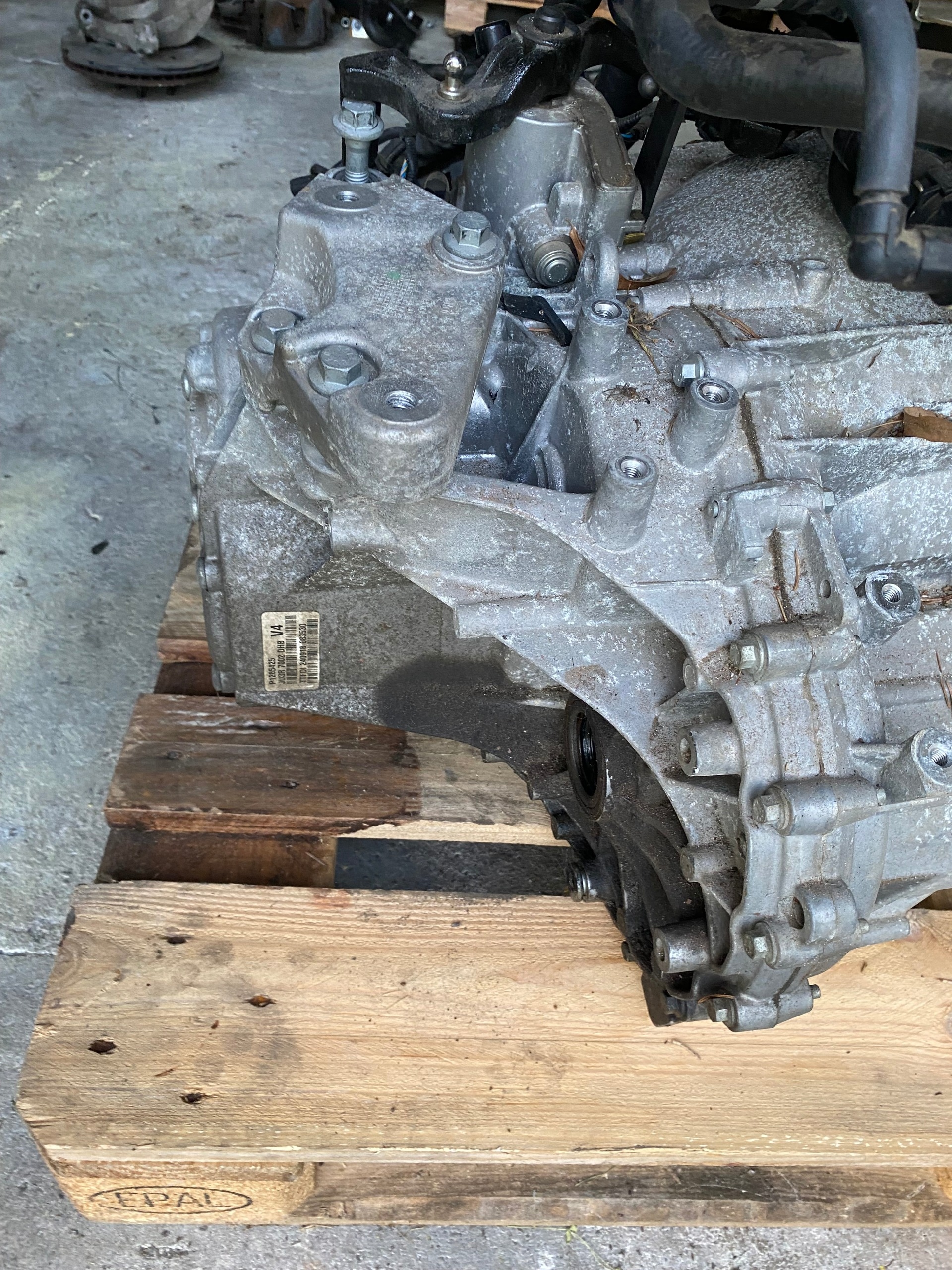 КОРОБКА ПЕРЕДАЧ МЕХАНІКА / МЕХАНІЧНА VOLVO V40 2012-2019 T2 2.0B P1285425 ПРОБІГ 6800 