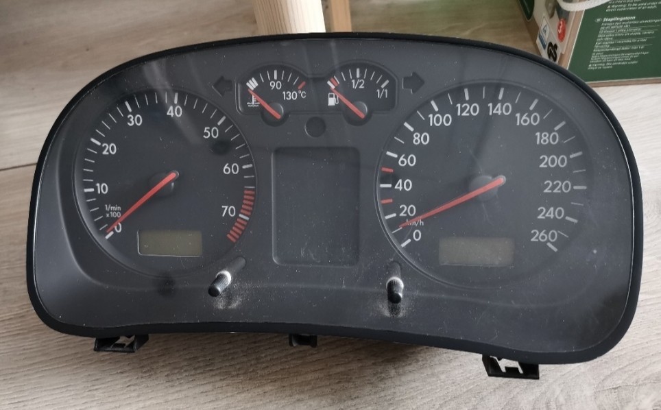 ПРИБОРНА ПАНЕЛЬ VW GOLF IV 1J0919860D MM0 0263604000 V11 