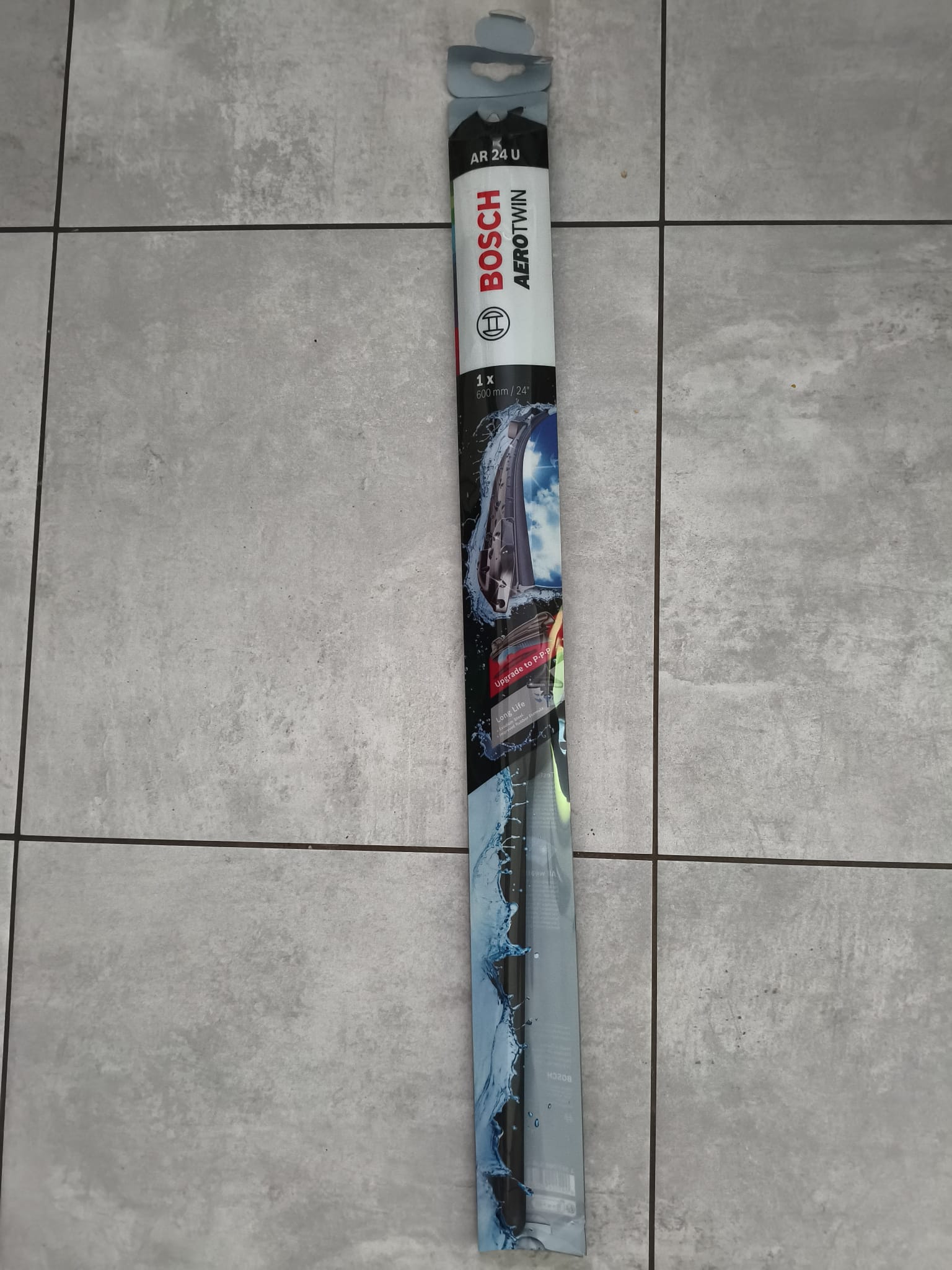 ДВІРНИК АВТОМОБІЛЬНА BOSCH AEROTWIN AR 24 U 600MM/24 