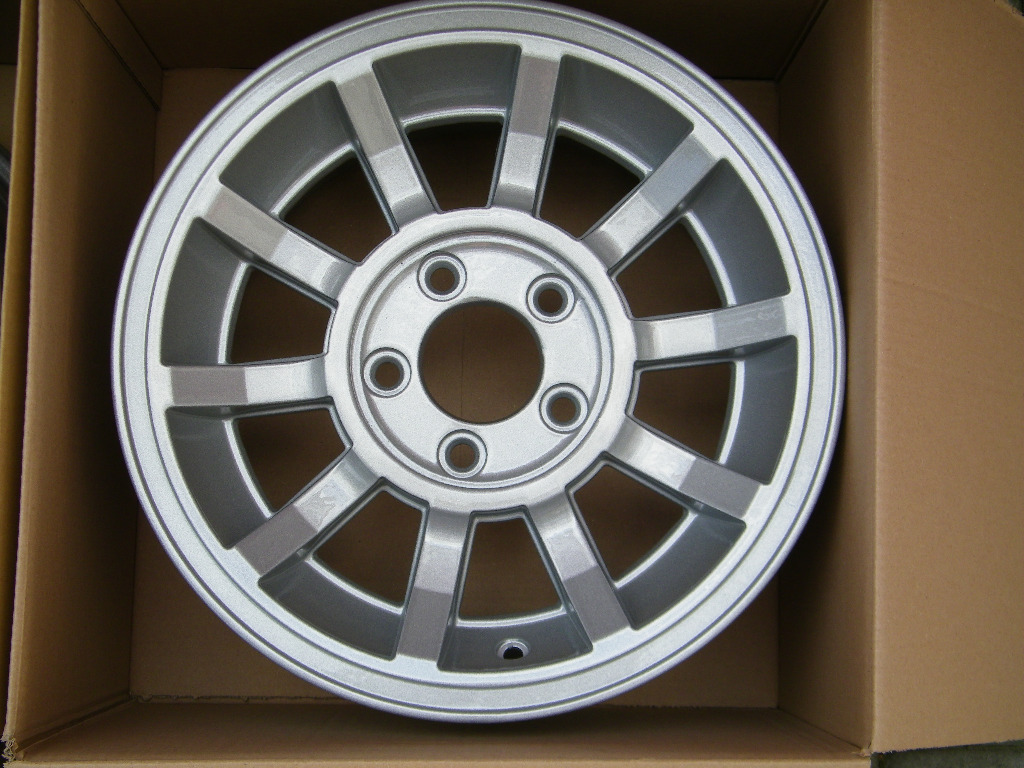 ДИСК АЛЮМІНІЄВА 7JX15 5X114,3 ET 22 JEEP OE 01402 