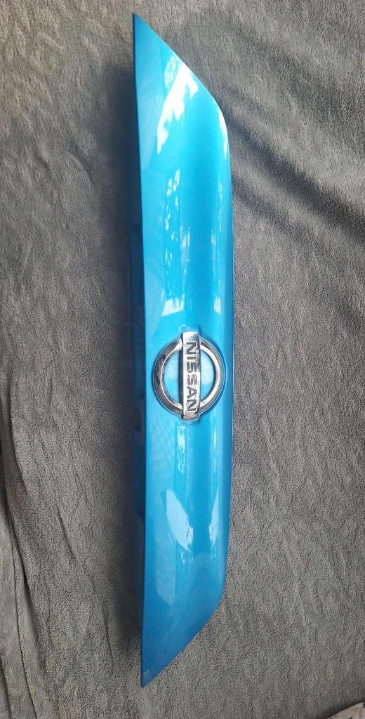 NISSAN QASHQAI II НАКЛАДКА КРИШКИ БАГАЖНИКА ЗАД 90810 4ES 