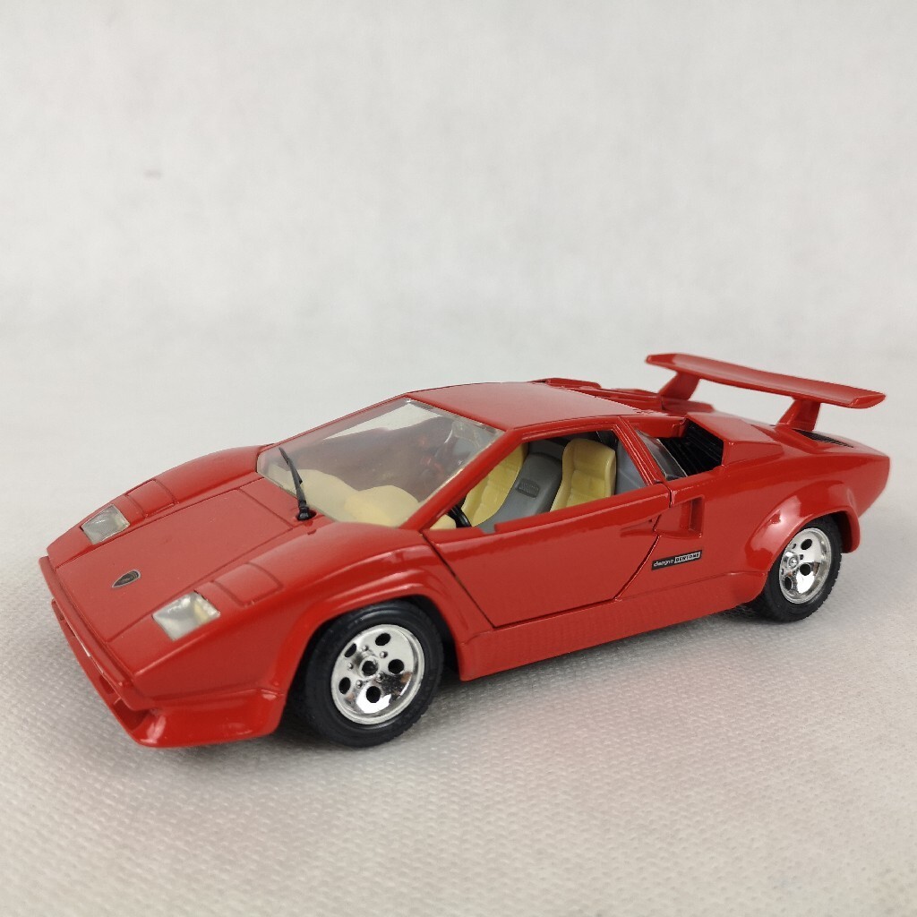 Bburago lamborghini countach