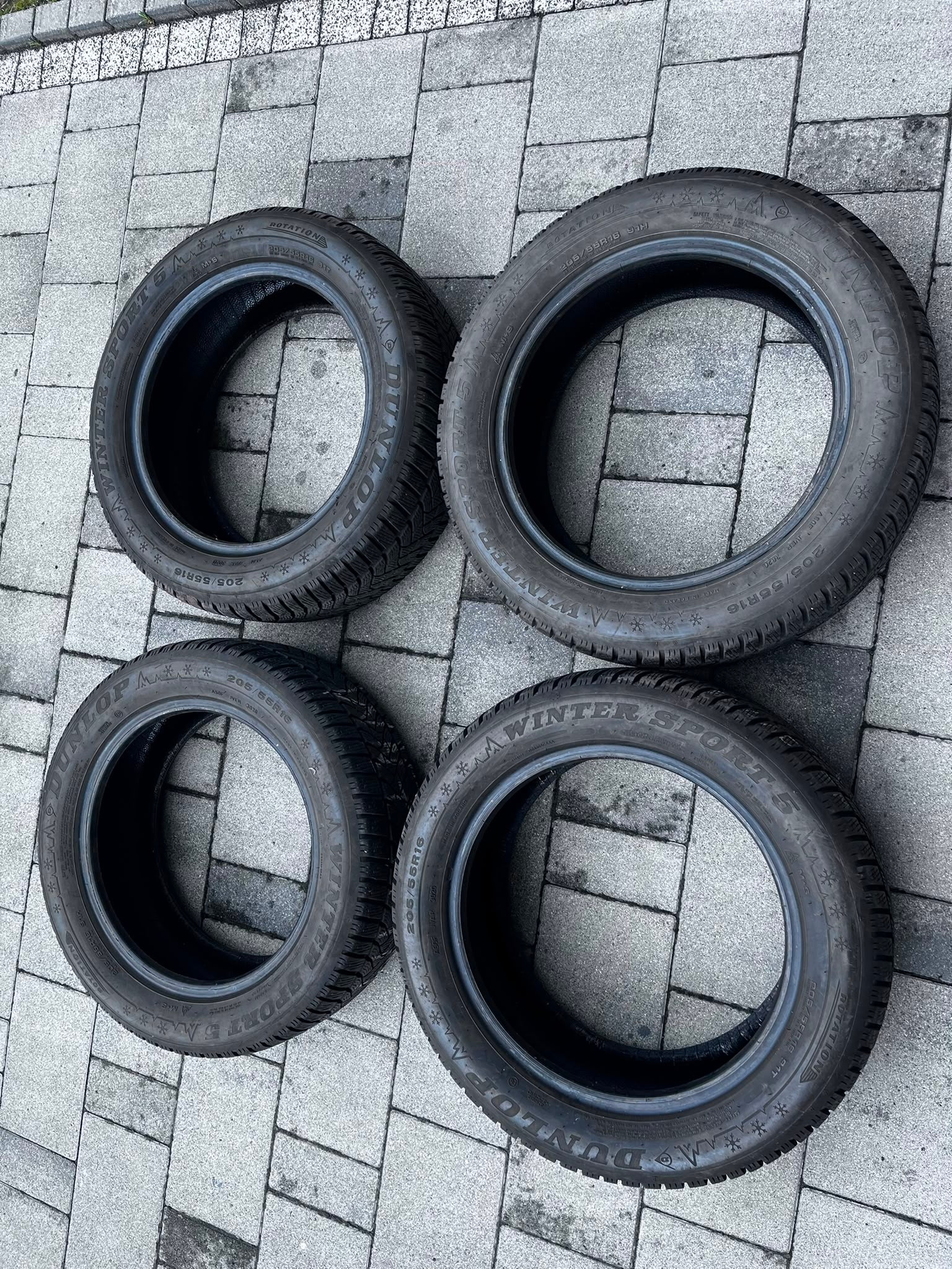 205/55R16 Dunlop Winter Sport 5 DOT 3820
