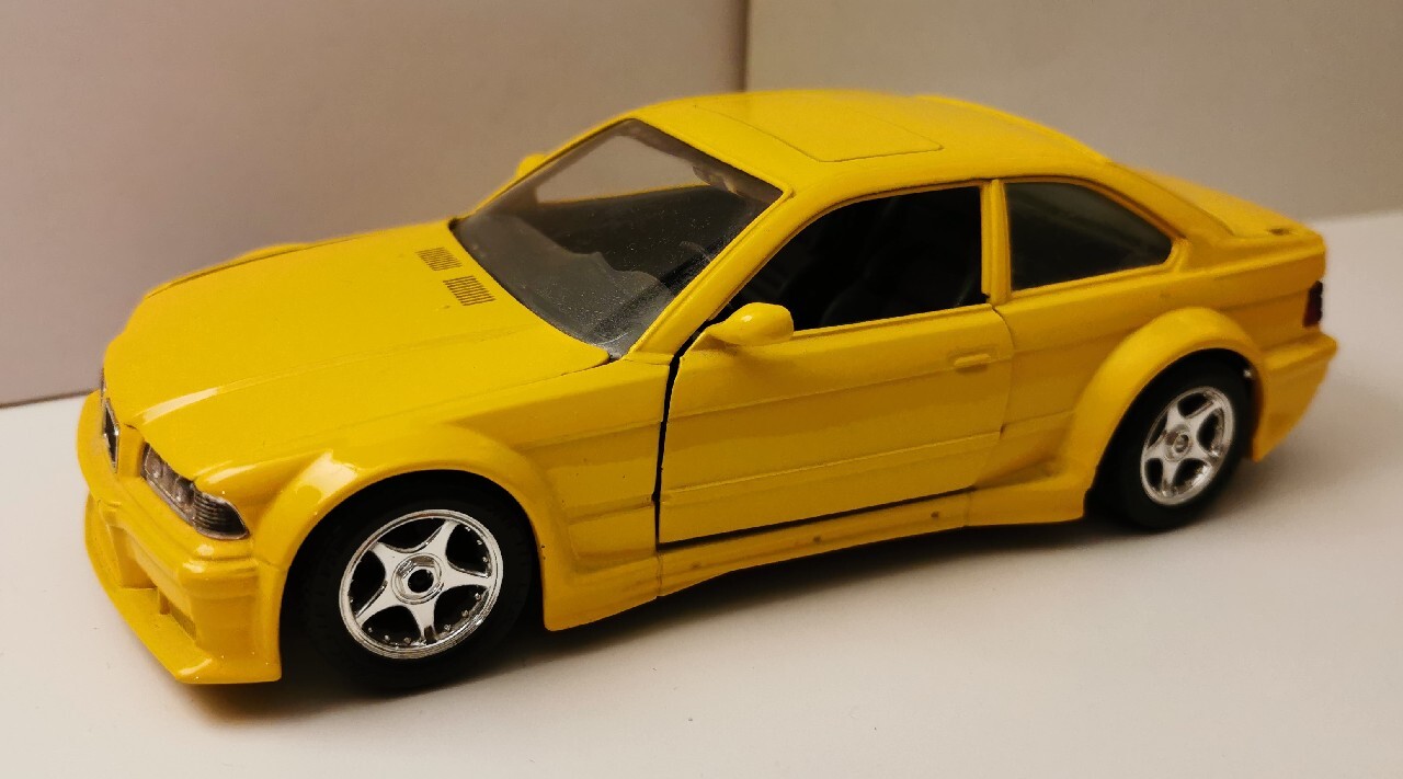 Bmw e36 bburago