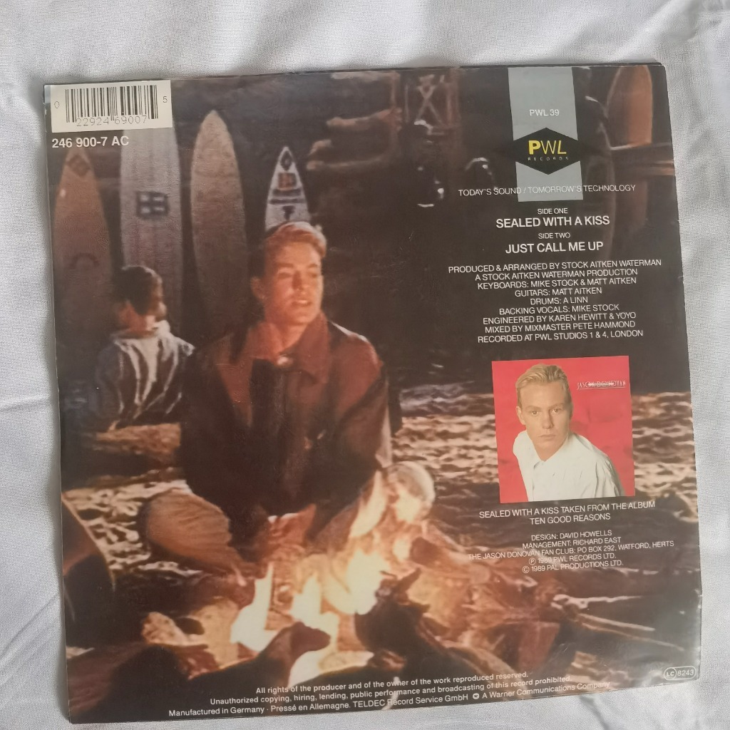 Jason Donovan Sealed With A Kiss Tekst