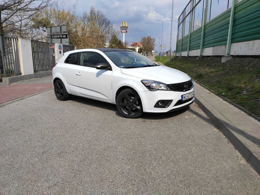 Kia pro_Ceed 1,6 crdi 140km nowe opony akumulator Cena