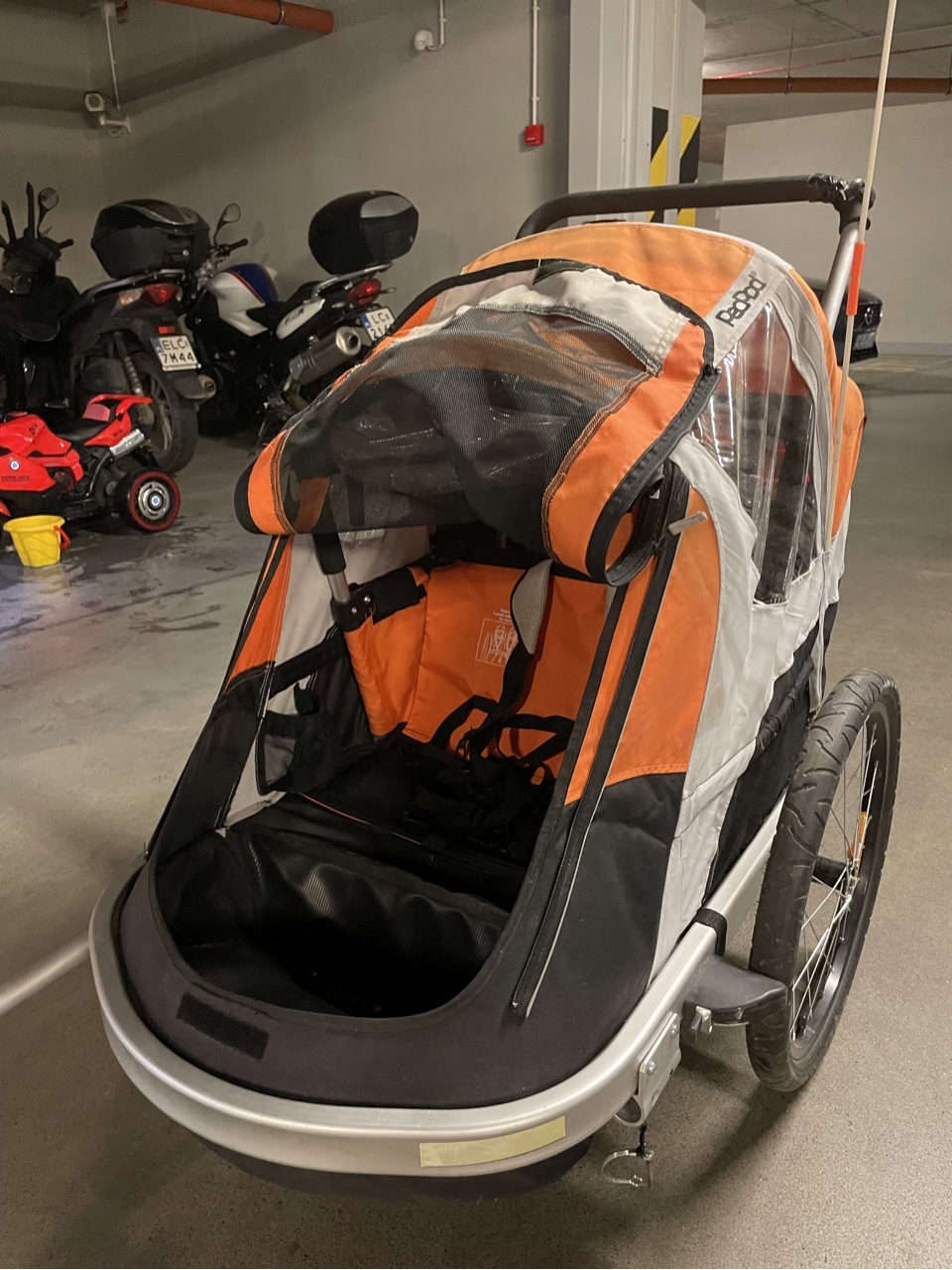 Przyczepka rowerowa firmy Giant model PEAPOD DUO Warszawa Kup teraz