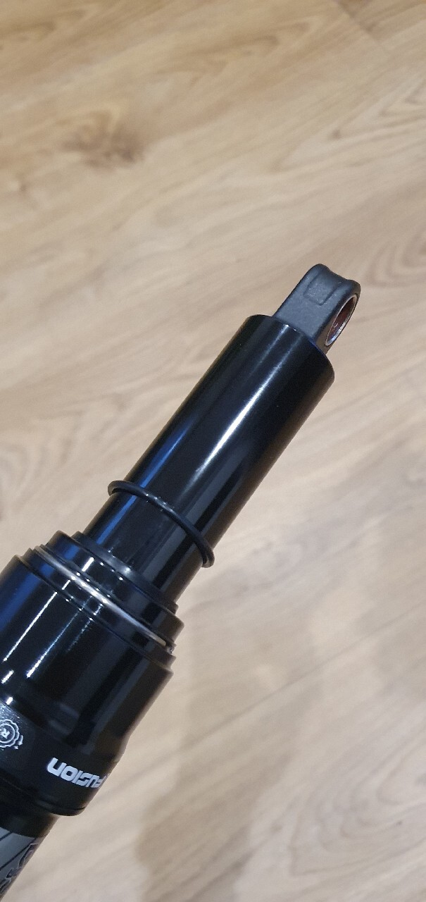 Damper XFUSION O2 PRO RL 210x55 super stan Mosina Kup teraz na